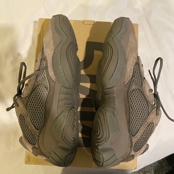 Yeezy 500 Clay Brown 9US - Picture 4 of 9
